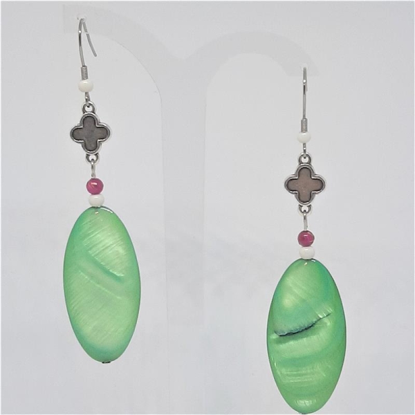 Boucles en coquillage oval vert